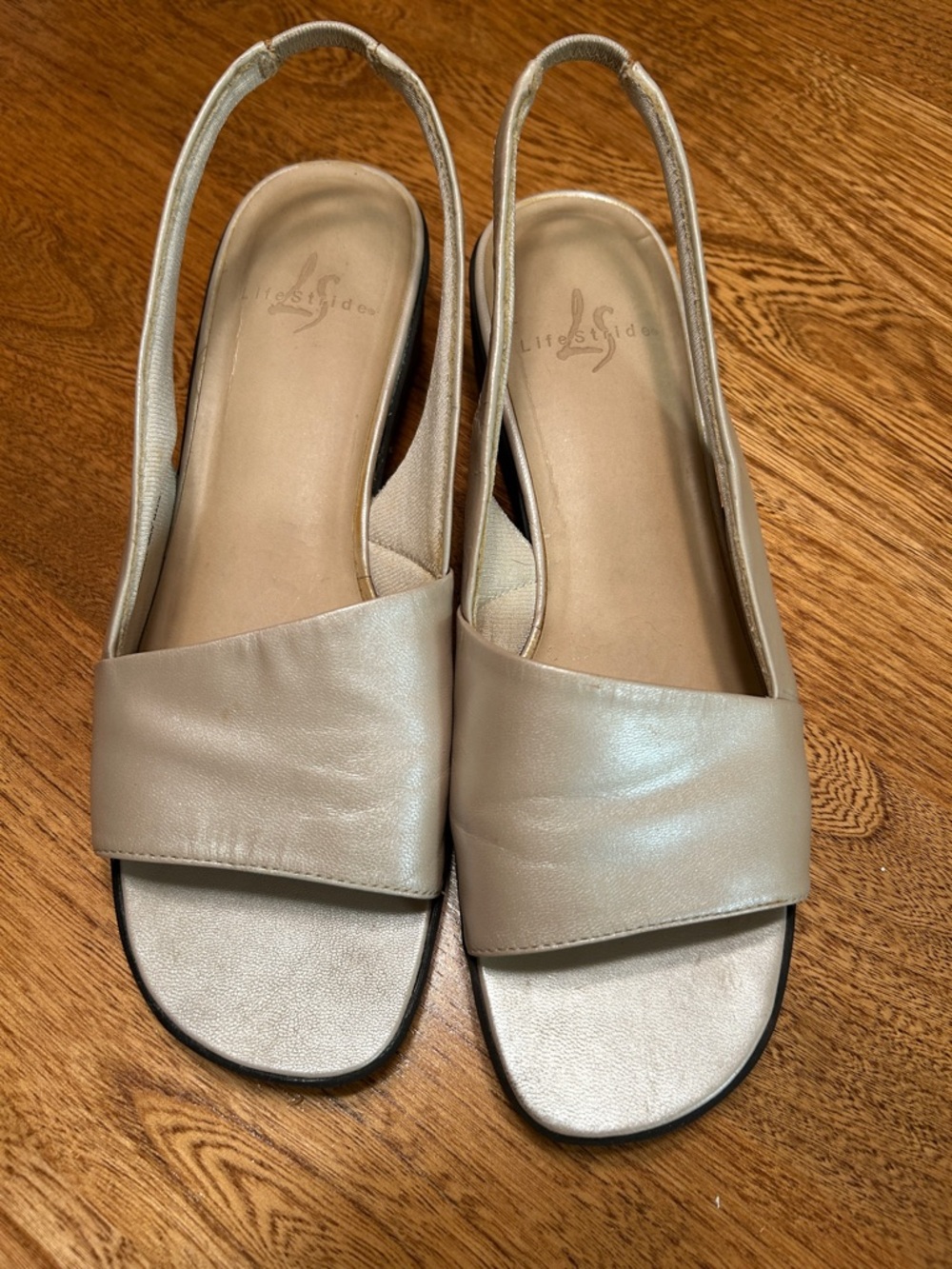 Life Stride Women's Slingback Sandal in Neutral Taupe 91/2M